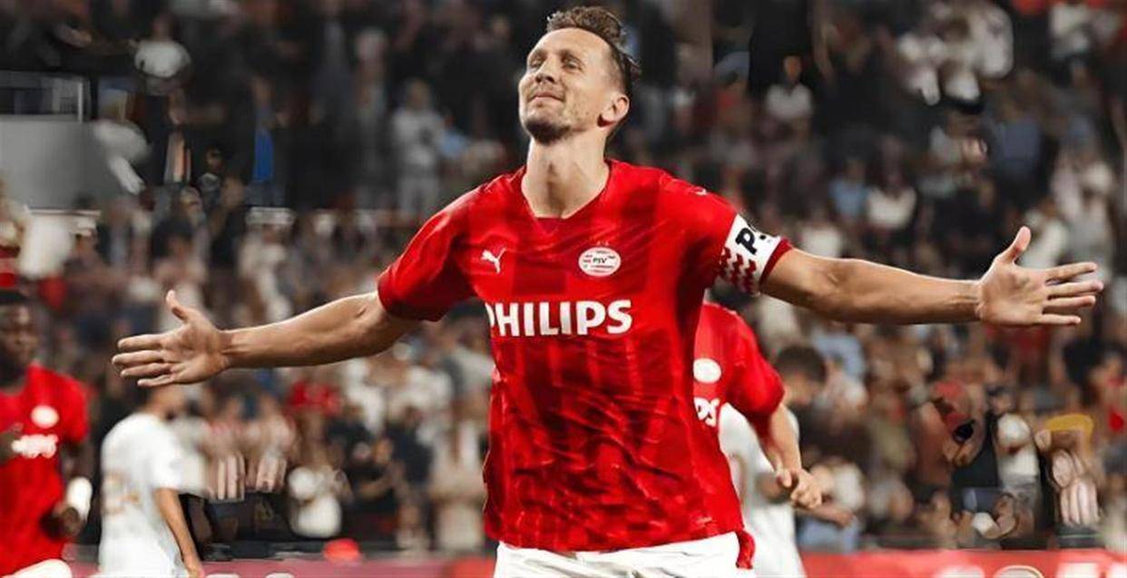 塞维利亚围绕德甲回应争议今夜莱比锡调整名单以备欧超杯，费耶诺德围绕英超战术微调瞬间刷屏